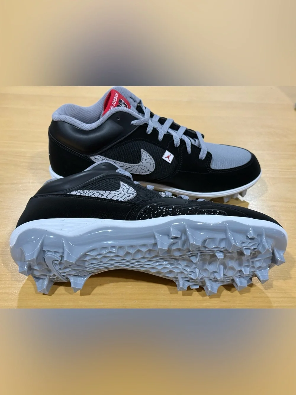 Jordan Stadium 90 Low TD “Black Cement”Football Cleats HQ0210-060 Men’s Sz.11.5